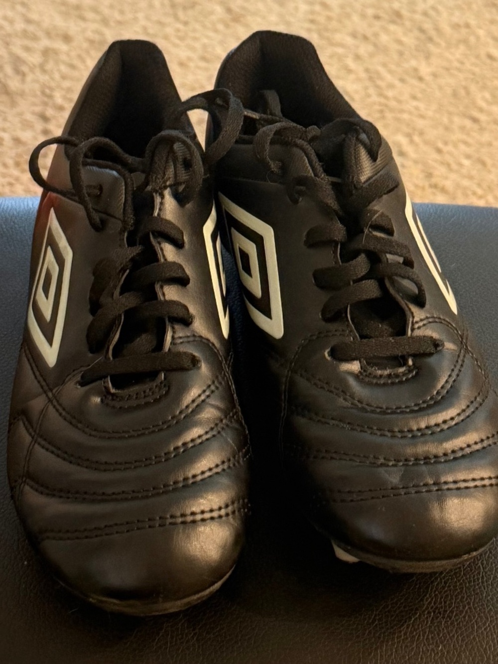 Umbro Soccer Cleats Youth Size 5